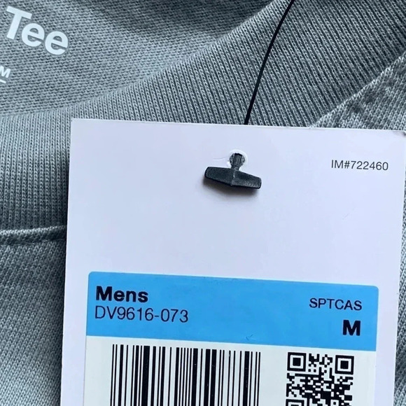 NWT Nike Men’s Interstellar Magic Embroidered T- Shirt Men’s Medium - Picture 6 of 6